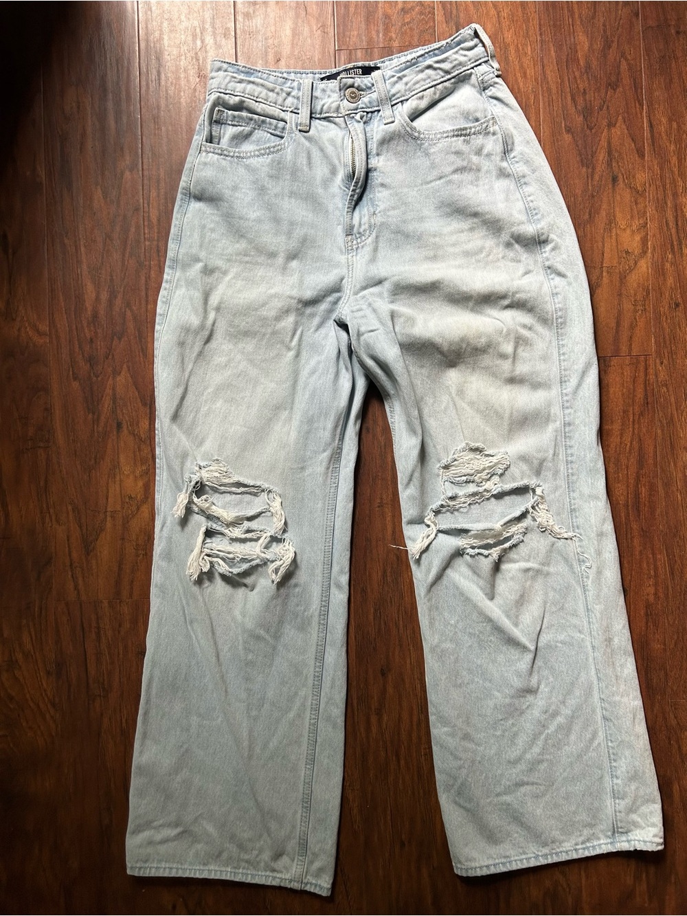 Hollister Light Blue Distressed Ultra High Rise Baggy Distressed Jeans Size 2 S
